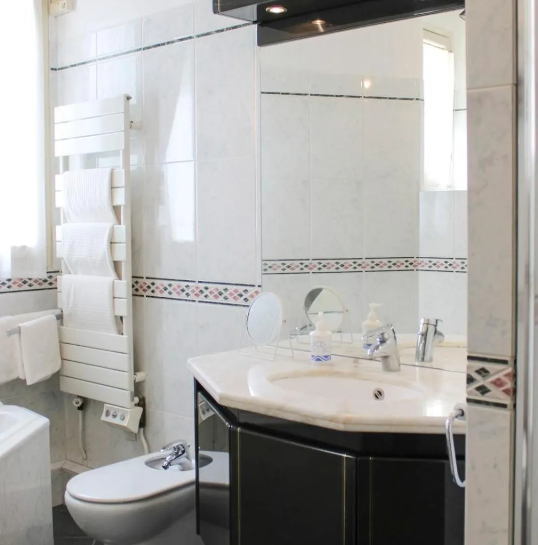 Lovely Paris Flat Close To Eiffel Tower France