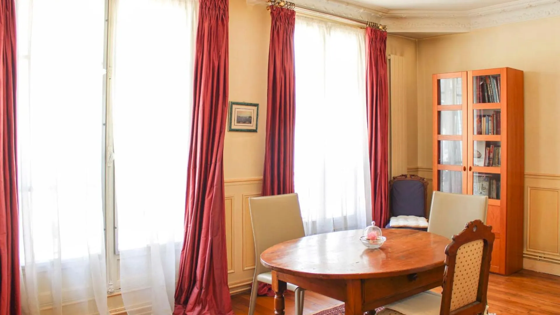 Lovely Paris Flat Close To Eiffel Tower Apartment